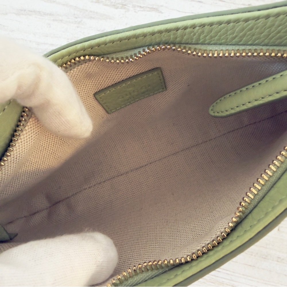 New Gucci Brainy GG Emblem leather shoulder crossbody mini bag pouch, green - Picture 11 of 13